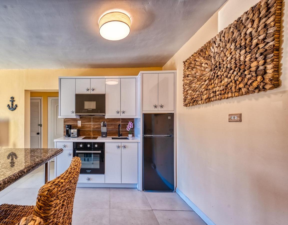 Apartment In Downtown At The Beach Nassau Ngoại thất bức ảnh