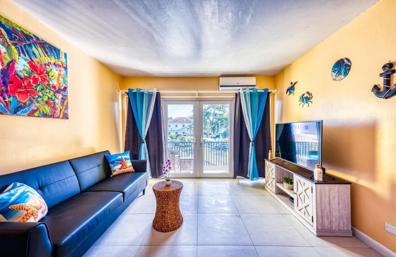 Apartment In Downtown At The Beach Nassau Ngoại thất bức ảnh