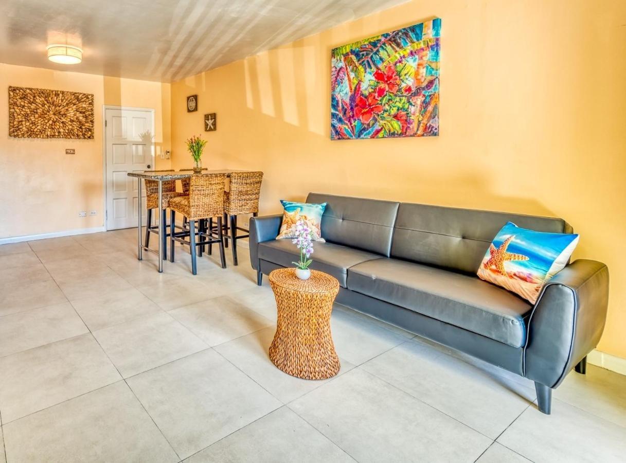 Apartment In Downtown At The Beach Nassau Ngoại thất bức ảnh